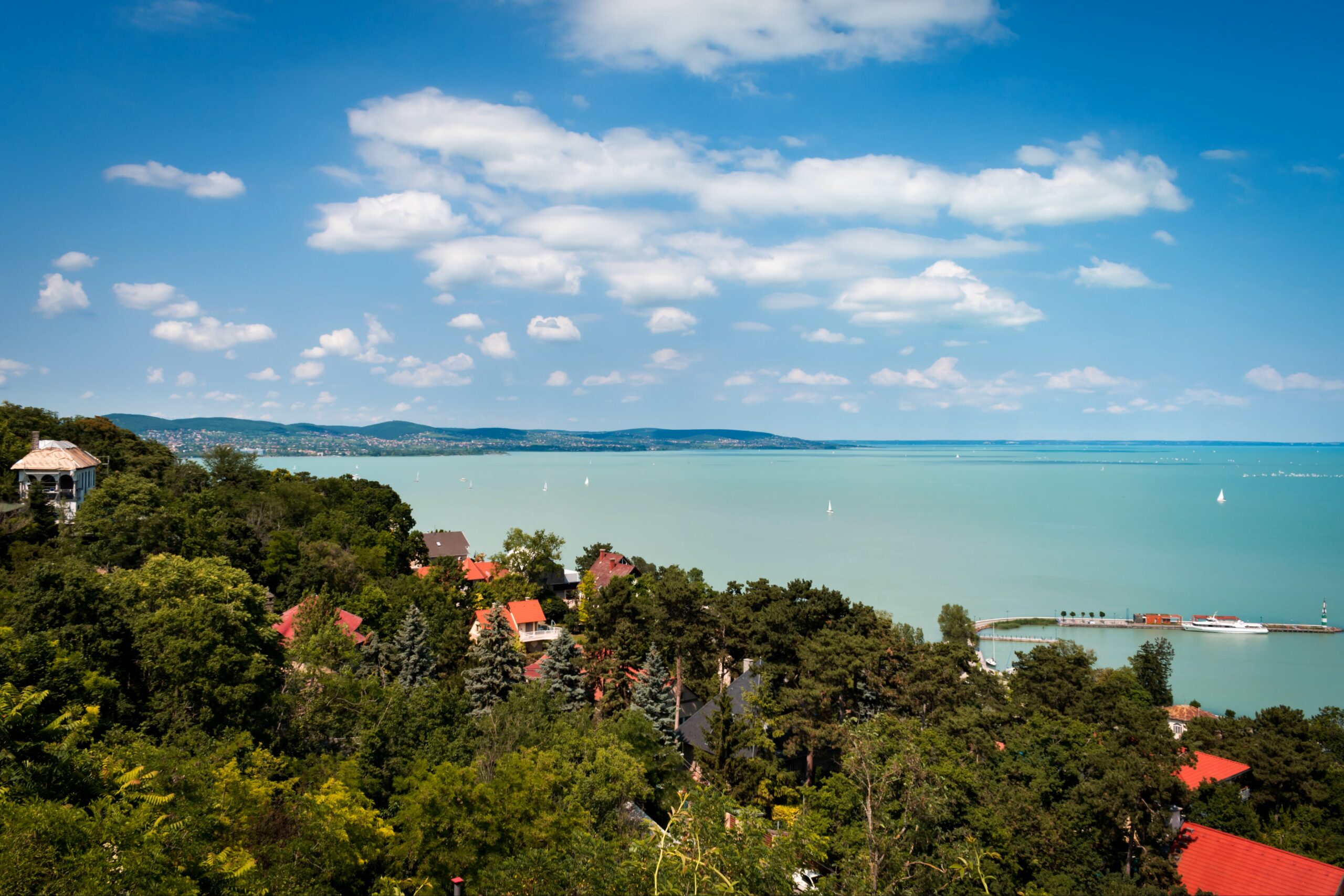 Travel thumbnail image.